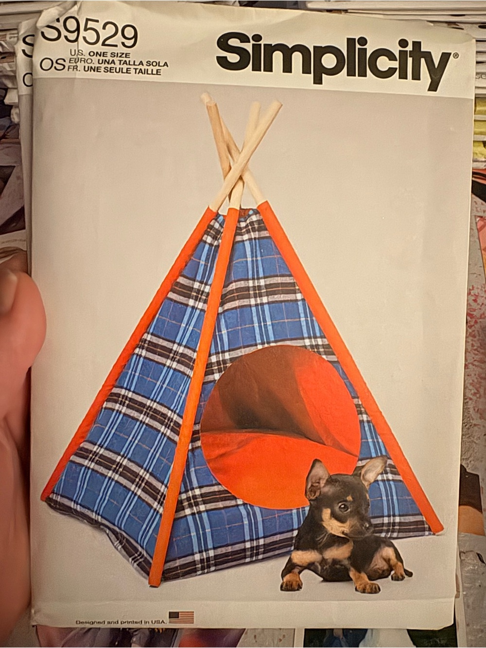 BN UNCUT SIMPLICITY 9529 OS SEWING PATTERNS PET TEE PEE BEDS